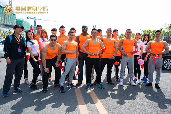 ”樱花之约“赛普健身教练培训基地百人展会受重视！