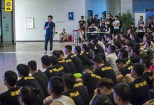 想当健身教练考取健身教练资格证书需要多少钱?