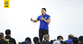 6个动作帮你保护颈椎缓解疲劳