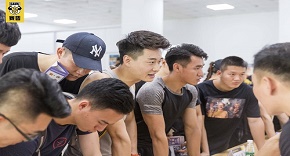 简单几个健身动作改善小肚腩、大象腿