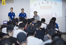 私人健身教练工资?一个月能挣多少?