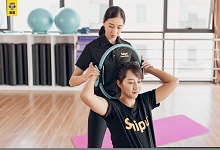 含胸驼背怎么改善?6个动作让你恢复挺拔的完美体态!