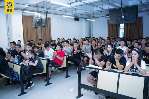 健身培训请私人健身教练有用吗