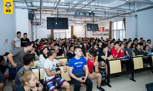 如何选择私人健身教练培训学校