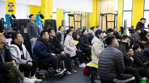 赛普健身上海分院学员基础实践课