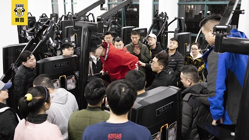 赛普健身上海分院学员基础实践课