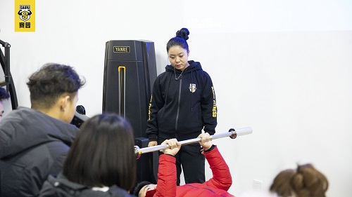 赛普健身上海分院学员基础实践课